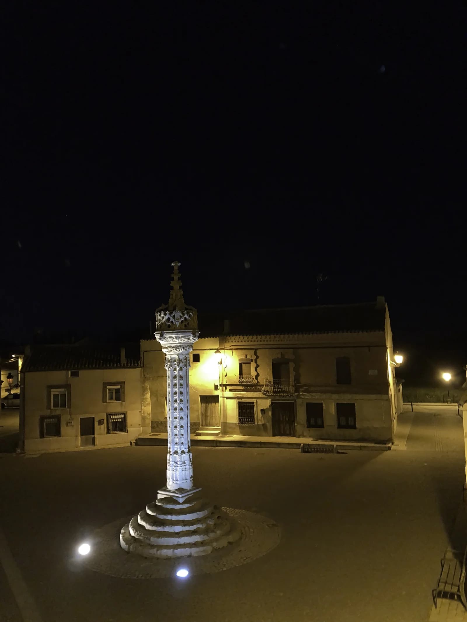 卡斯楚赫里斯司法柱夜景